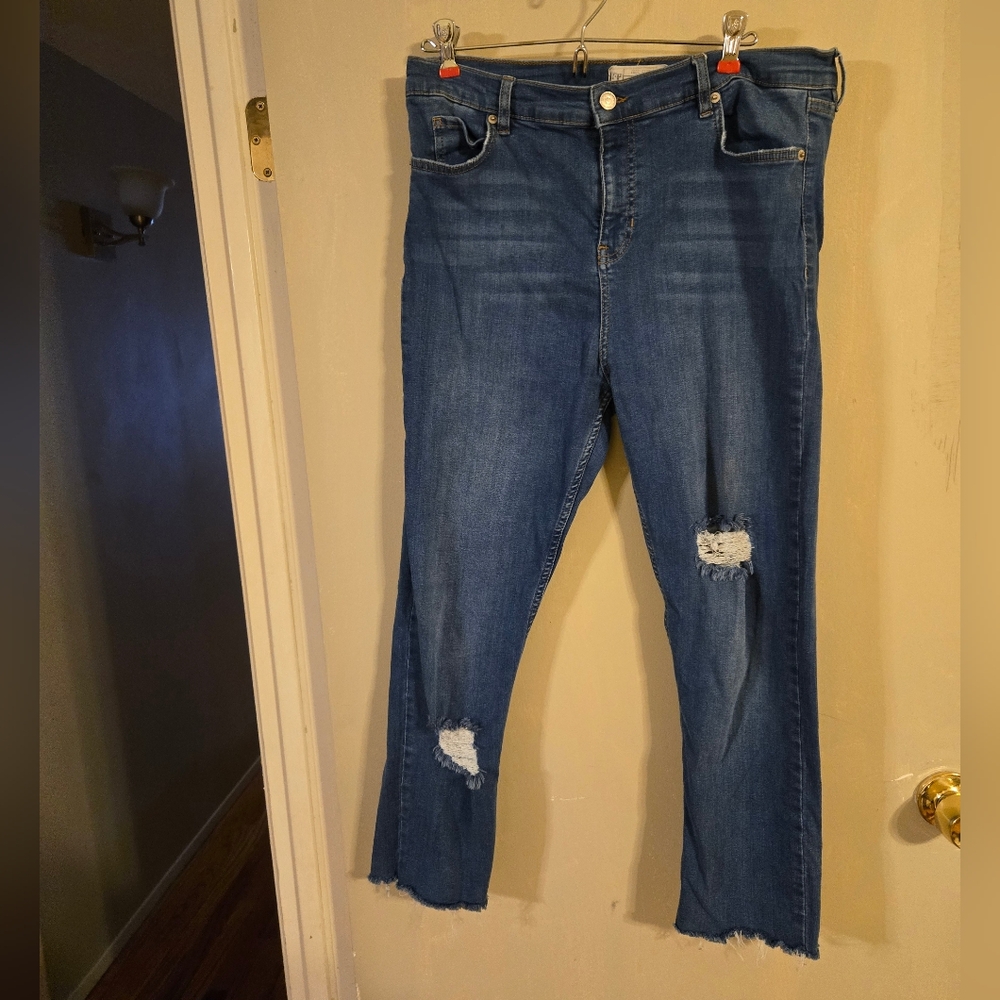 Free People Distressed Ankle Jeans